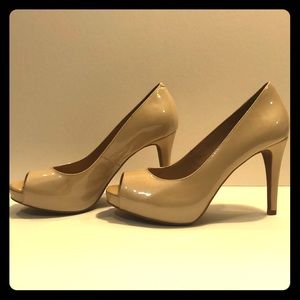 Antonio Melani 8.5 nude patent leather heels😍